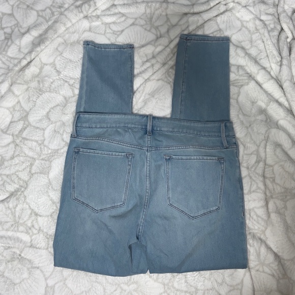 Old Navy Rockstar Light Wash Jegging- 12 - Picture 3 of 3